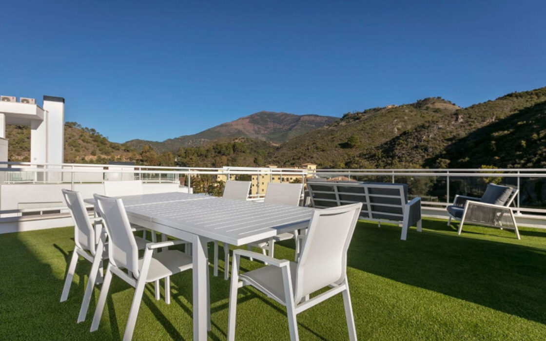 Пентхаус с террасой в Бенахависе 139 кв.м с мебелью