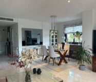 Суміжний будинок в Сьерра-Кортина з терасою 140 кв.м