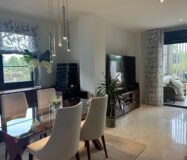 Суміжний будинок в Сьерра-Кортина з терасою 140 кв.м