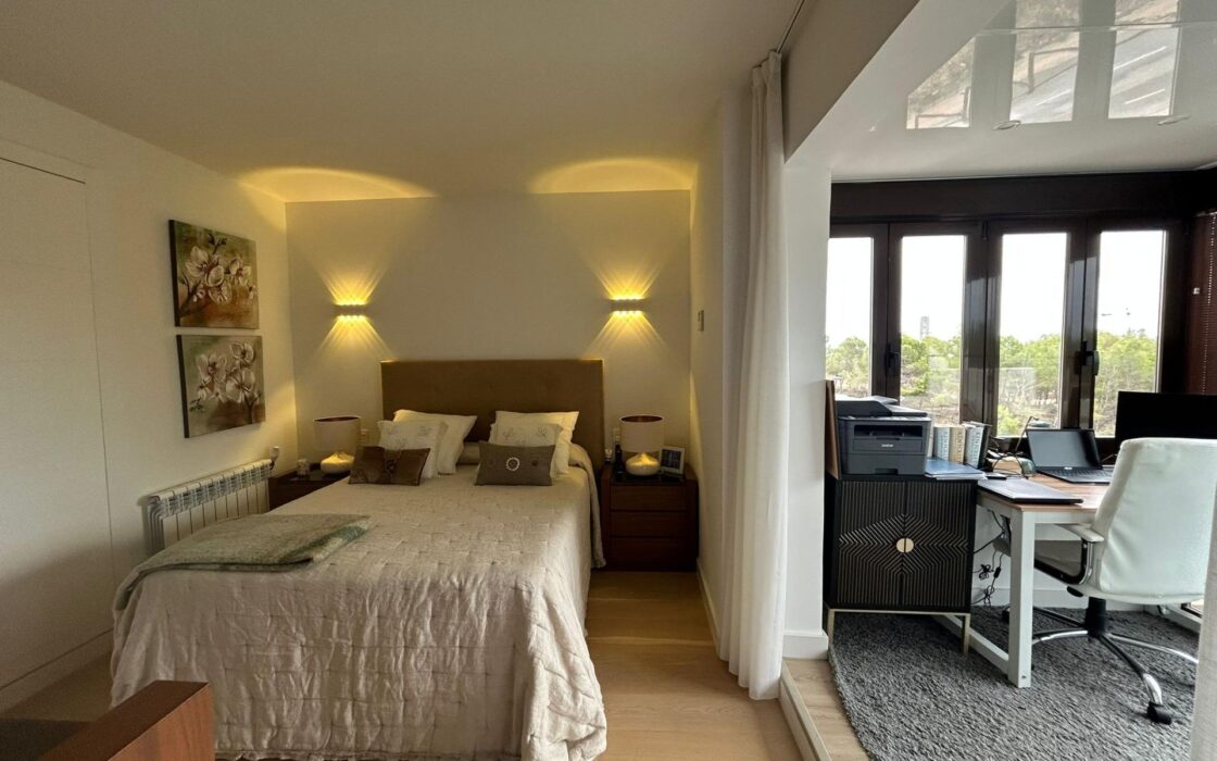 Суміжний будинок в Сьерра-Кортина з терасою 140 кв.м