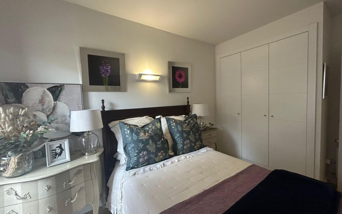 Суміжний будинок в Сьерра-Кортина з терасою 140 кв.м