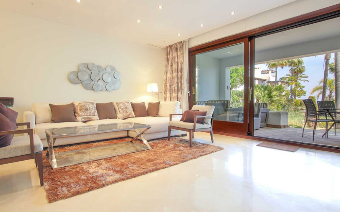 Таунхаус с террасой в Бенахависе 180 кв.м на 4 комнаты