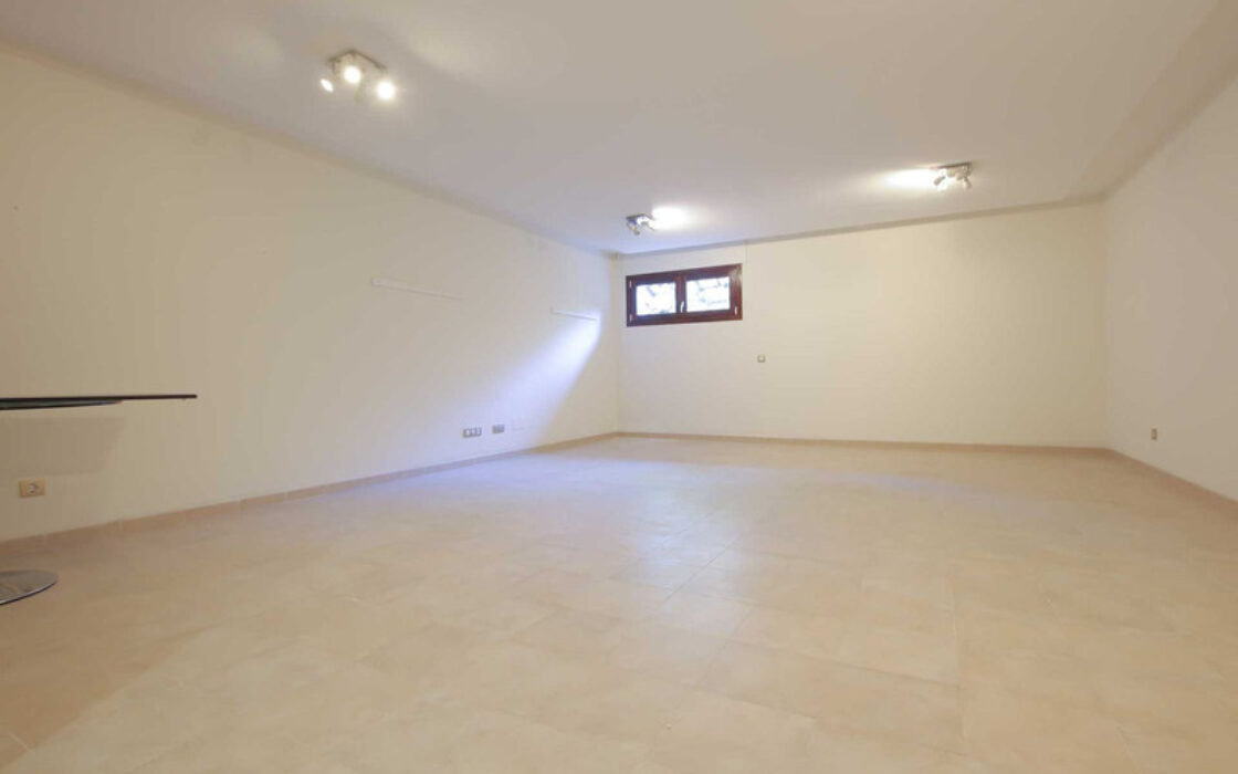 Таунхаус с террасой в Бенахависе 180 кв.м на 4 комнаты