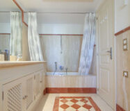 Таунхаус с террасой в Бенахависе 180 кв.м на 4 комнаты