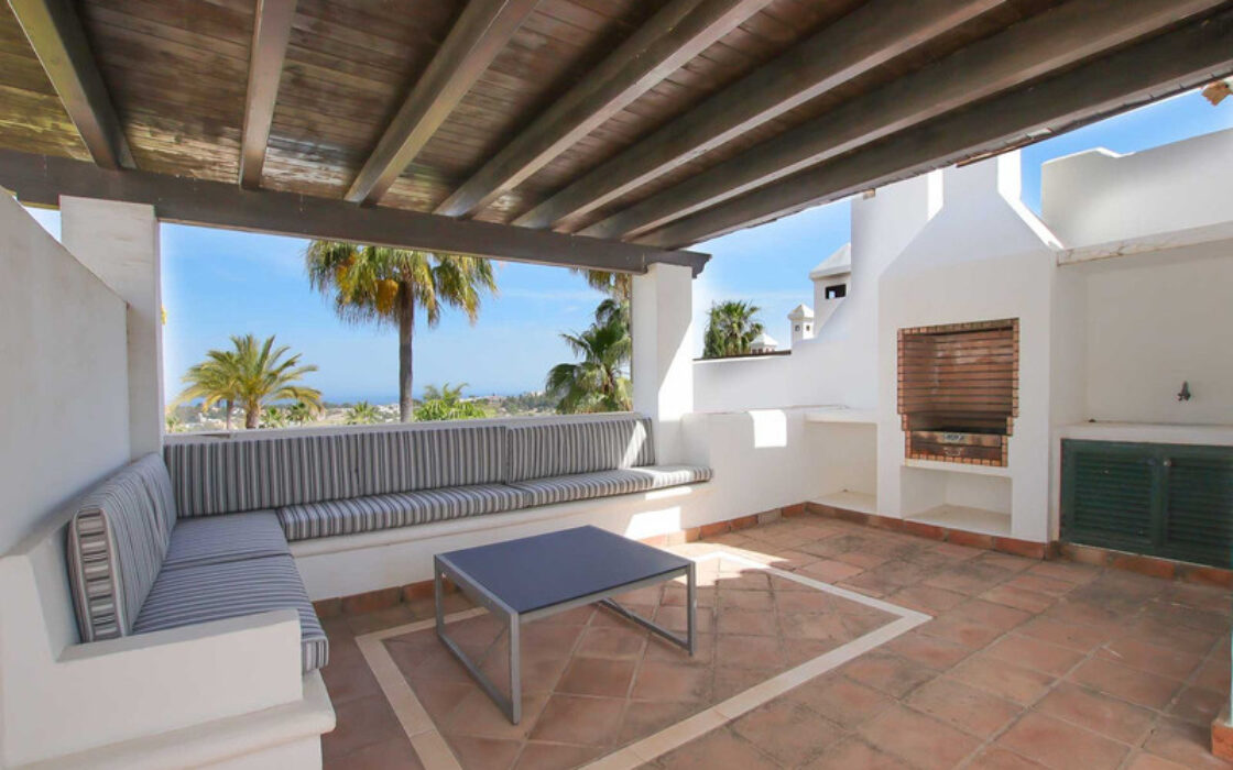 Таунхаус с террасой в Бенахависе 180 кв.м на 4 комнаты