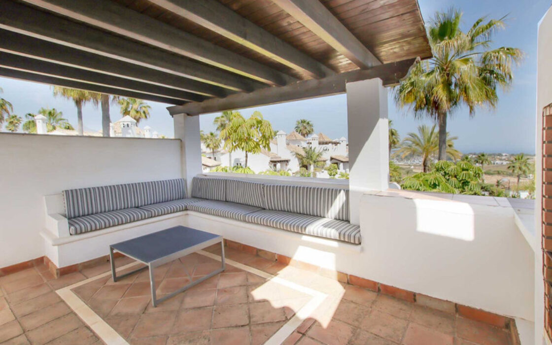 Таунхаус с террасой в Бенахависе 180 кв.м на 4 комнаты