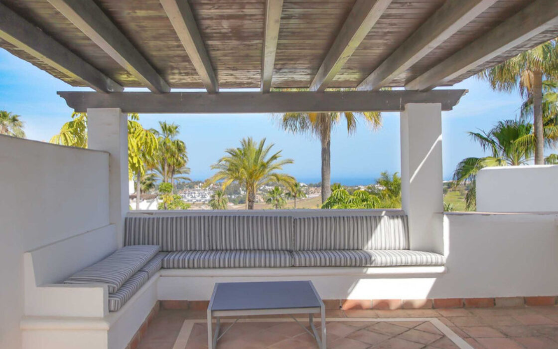 Таунхаус с террасой в Бенахависе 180 кв.м на 4 комнаты