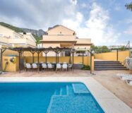 Будинок в Полопі з терасою та басейном, 113 кв.м, 4 кімнати