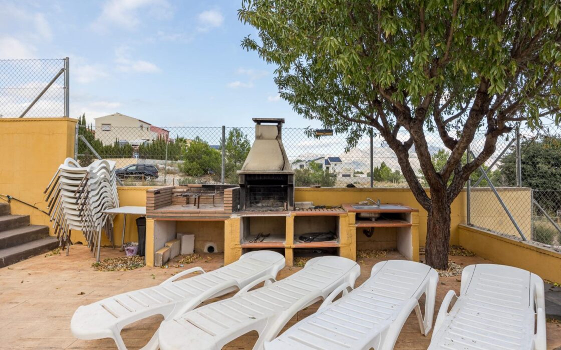 Будинок в Полопі з терасою та басейном, 113 кв.м, 4 кімнати