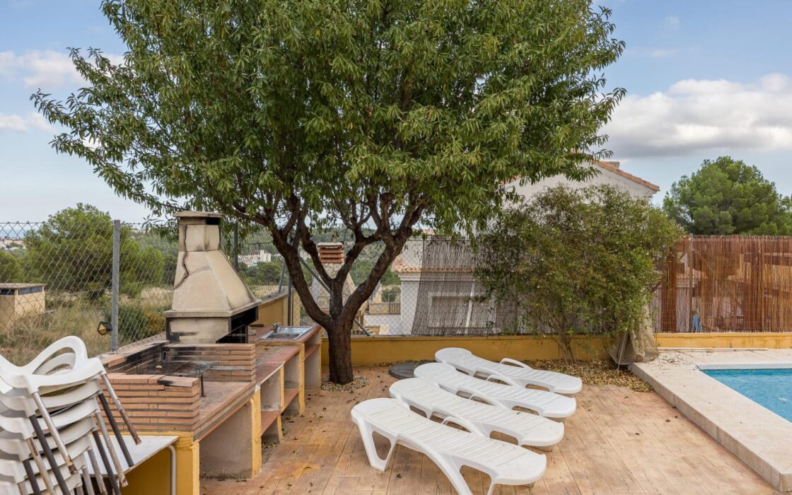 Будинок в Полопі з терасою та басейном, 113 кв.м, 4 кімнати