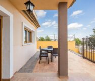 Будинок в Полопі з терасою та басейном, 113 кв.м, 4 кімнати