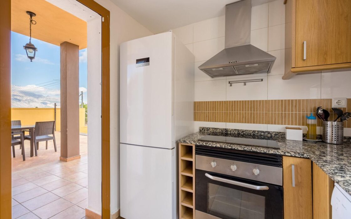 Будинок в Полопі з терасою та басейном, 113 кв.м, 4 кімнати