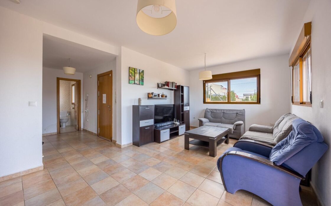 Будинок в Полопі з терасою та басейном, 113 кв.м, 4 кімнати