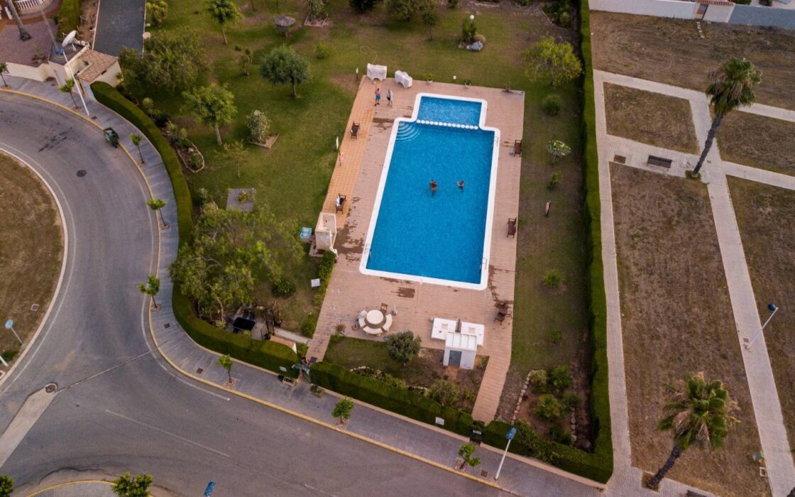 Дом в Торревьехе 338 кв.м с джакузи и бассейном