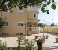 Дом в Торревьехе 338 кв.м с джакузи и бассейном