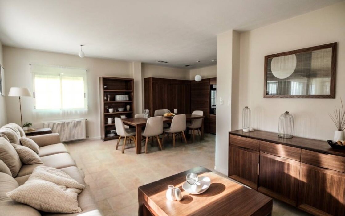 Дом в Торревьехе 338 кв.м с джакузи и бассейном