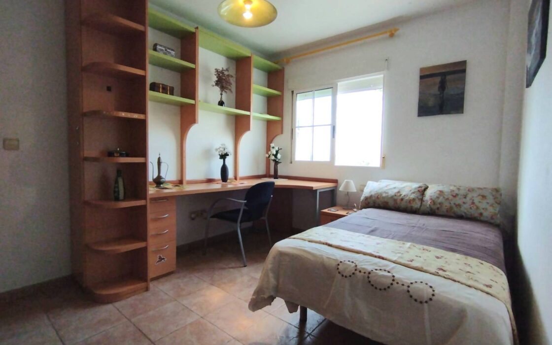 Дом в Торревьехе 338 кв.м с джакузи и бассейном