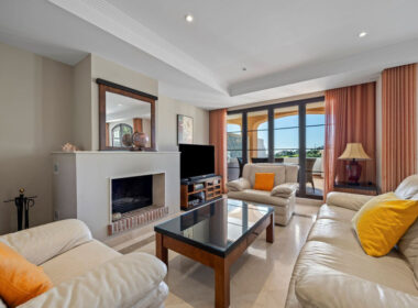 Таунхаус с террасой в Los Arqueros, 264 кв.м, 4 комнаты