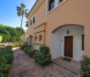 Таунхаус с террасой в Los Arqueros, 264 кв.м, 4 комнаты