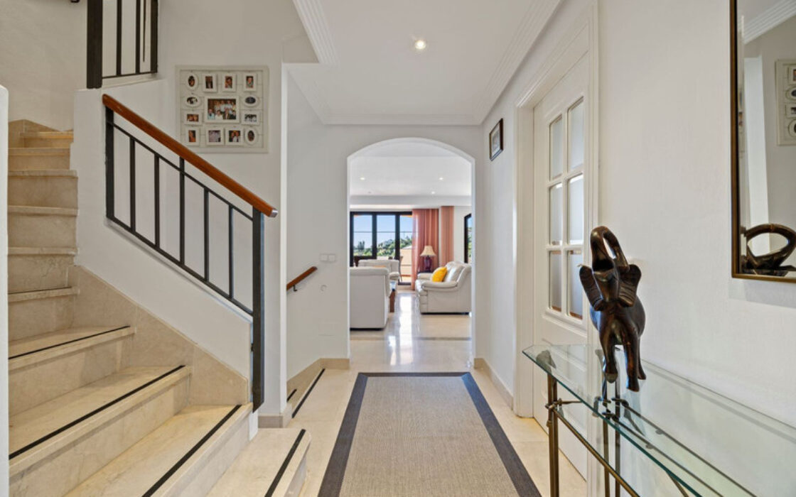 Таунхаус с террасой в Los Arqueros, 264 кв.м, 4 комнаты