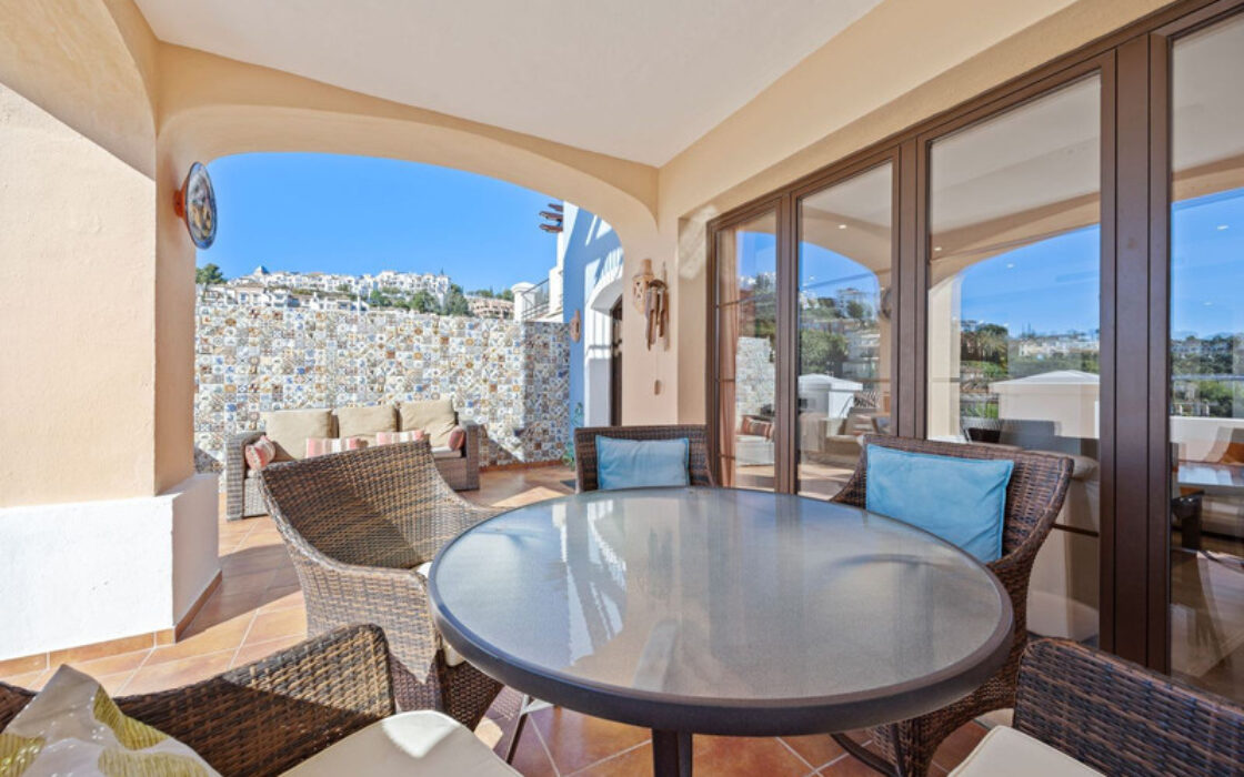 Таунхаус с террасой в Los Arqueros, 264 кв.м, 4 комнаты