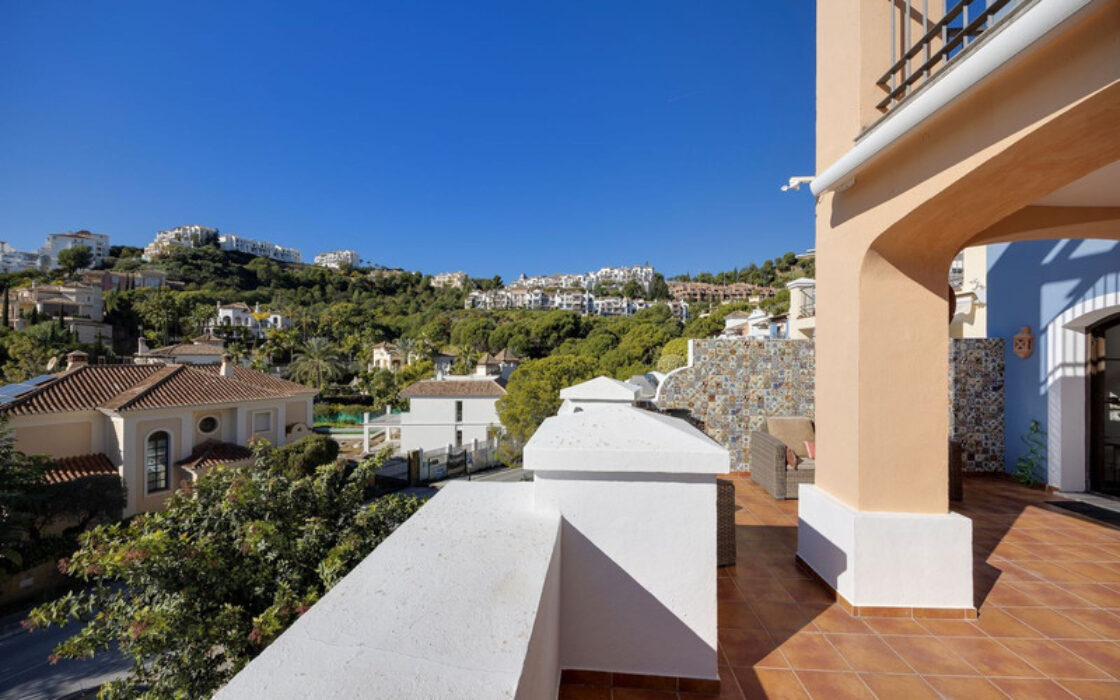 Таунхаус с террасой в Los Arqueros, 264 кв.м, 4 комнаты