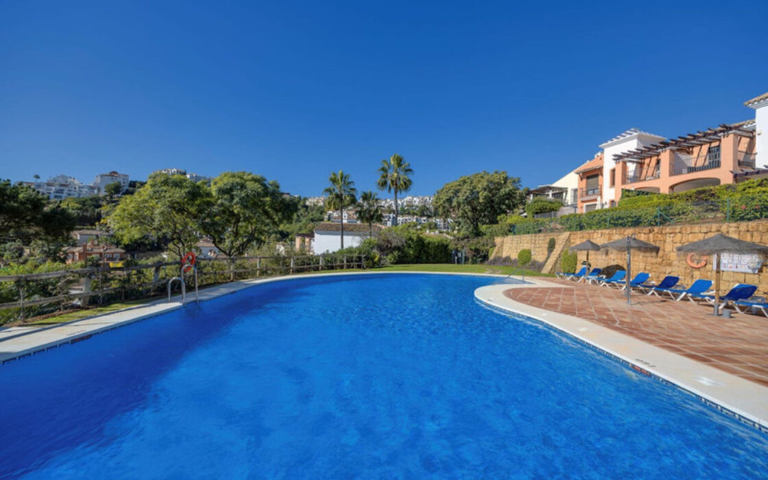 Таунхаус с террасой в Los Arqueros, 264 кв.м, 4 комнаты