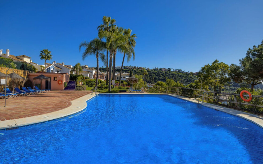 Таунхаус с террасой в Los Arqueros, 264 кв.м, 4 комнаты