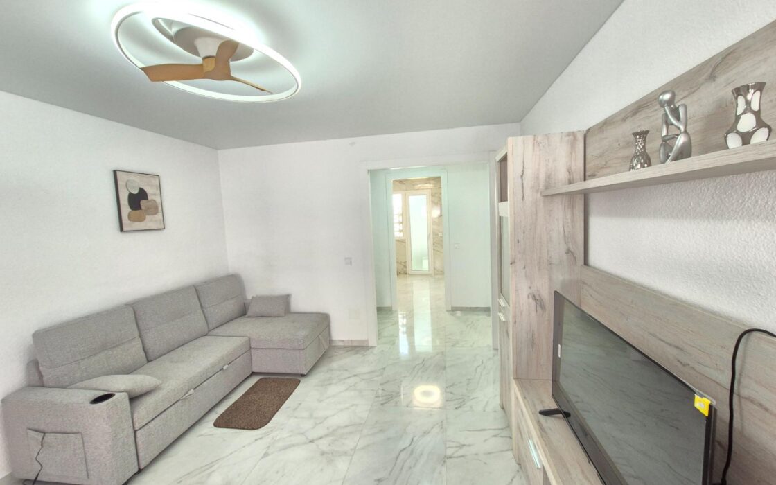 Отремонтированная квартира 90 кв.м у пляжа на Коста Бланке