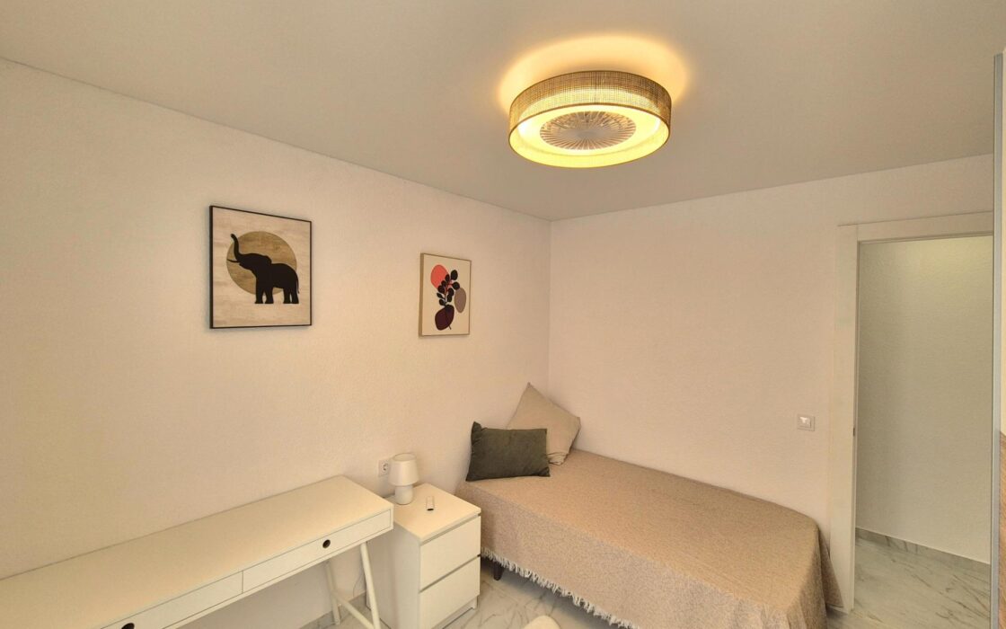 Отремонтированная квартира 90 кв.м у пляжа на Коста Бланке