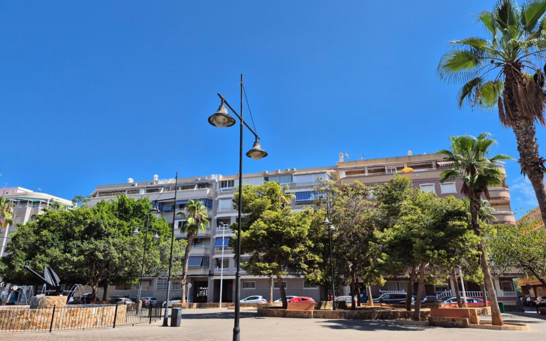 Отремонтированная квартира 90 кв.м у пляжа на Коста Бланке