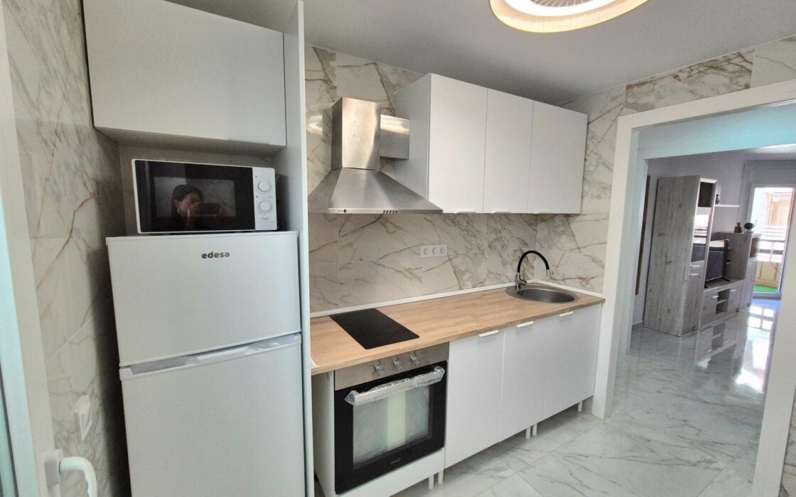 Отремонтированная квартира 90 кв.м у пляжа на Коста Бланке