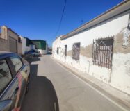 Будинок в Бенехусаре, 150 кв.м, для ремонту, хороше місцезнаходження