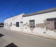 Будинок в Бенехусаре, 150 кв.м, для ремонту, хороше місцезнаходження