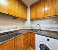 Квартира у моря в Торревьехе 57 кв.м с террасой и бассейном