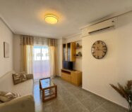 Квартира у моря в Торревьехе 57 кв.м с террасой и бассейном