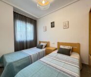 Квартира у моря в Торревьехе 57 кв.м с террасой и бассейном