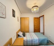 Квартира у моря в Торревьехе 57 кв.м с террасой и бассейном