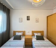 Квартира у моря в Торревьехе 57 кв.м с террасой и бассейном