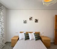 Квартира у моря в Торревьехе 57 кв.м с террасой и бассейном