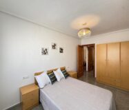 Квартира у моря в Торревьехе 57 кв.м с террасой и бассейном