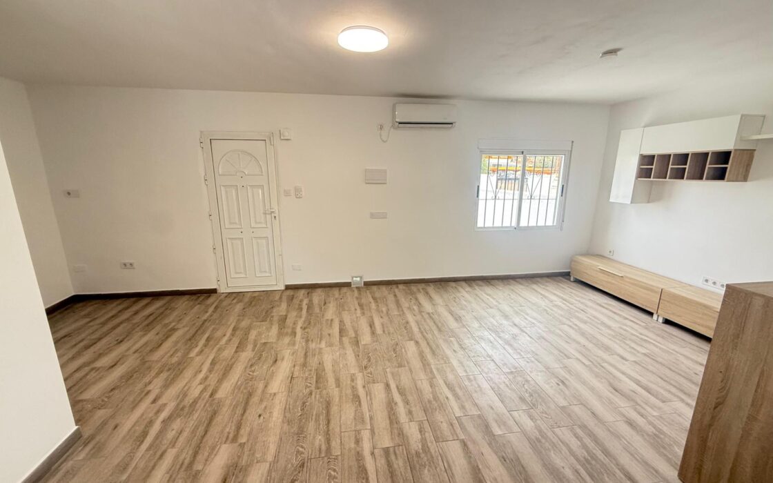 Независимое шале в Лос-Фрутале, 90 кв.м, терраса 40 м² у моря