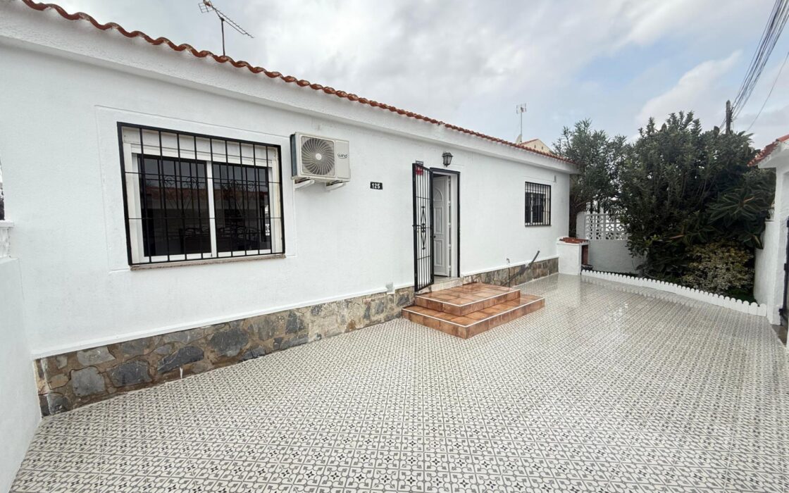 Независимое шале в Лос-Фрутале, 90 кв.м, терраса 40 м² у моря