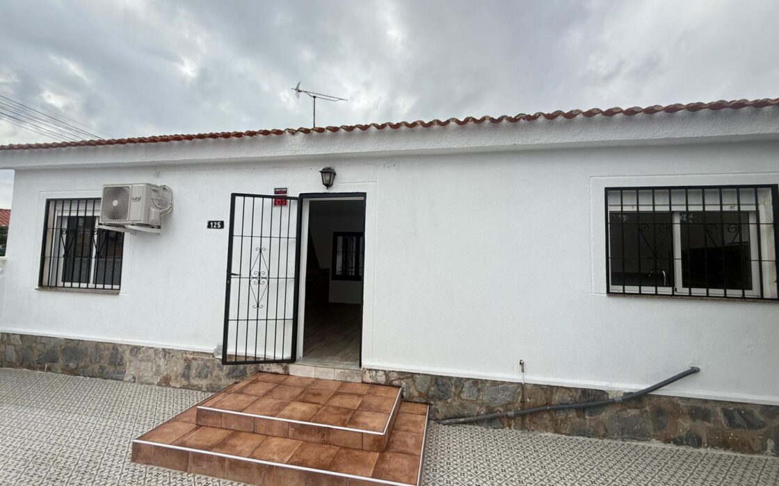 Независимое шале в Лос-Фрутале, 90 кв.м, терраса 40 м² у моря