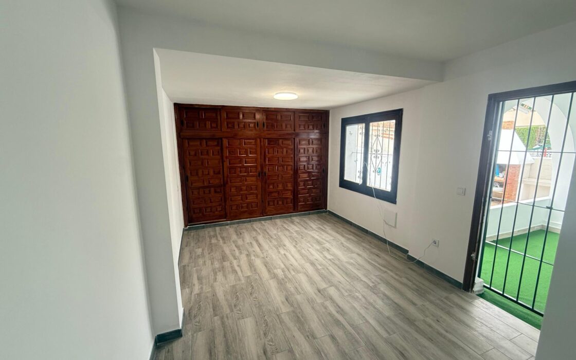 Независимое шале в Лос-Фрутале, 90 кв.м, терраса 40 м² у моря