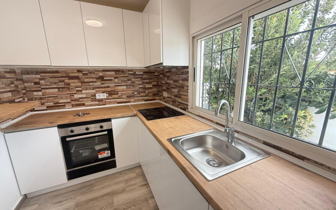 Независимое шале в Лос-Фрутале, 90 кв.м, терраса 40 м² у моря