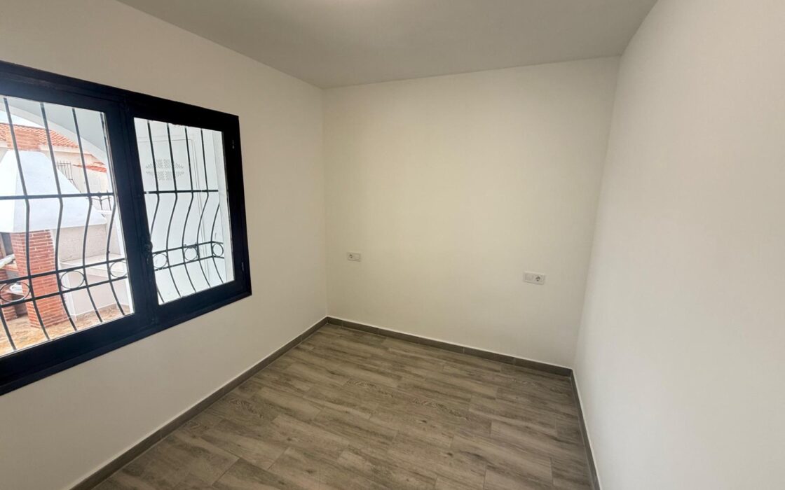 Независимое шале в Лос-Фрутале, 90 кв.м, терраса 40 м² у моря