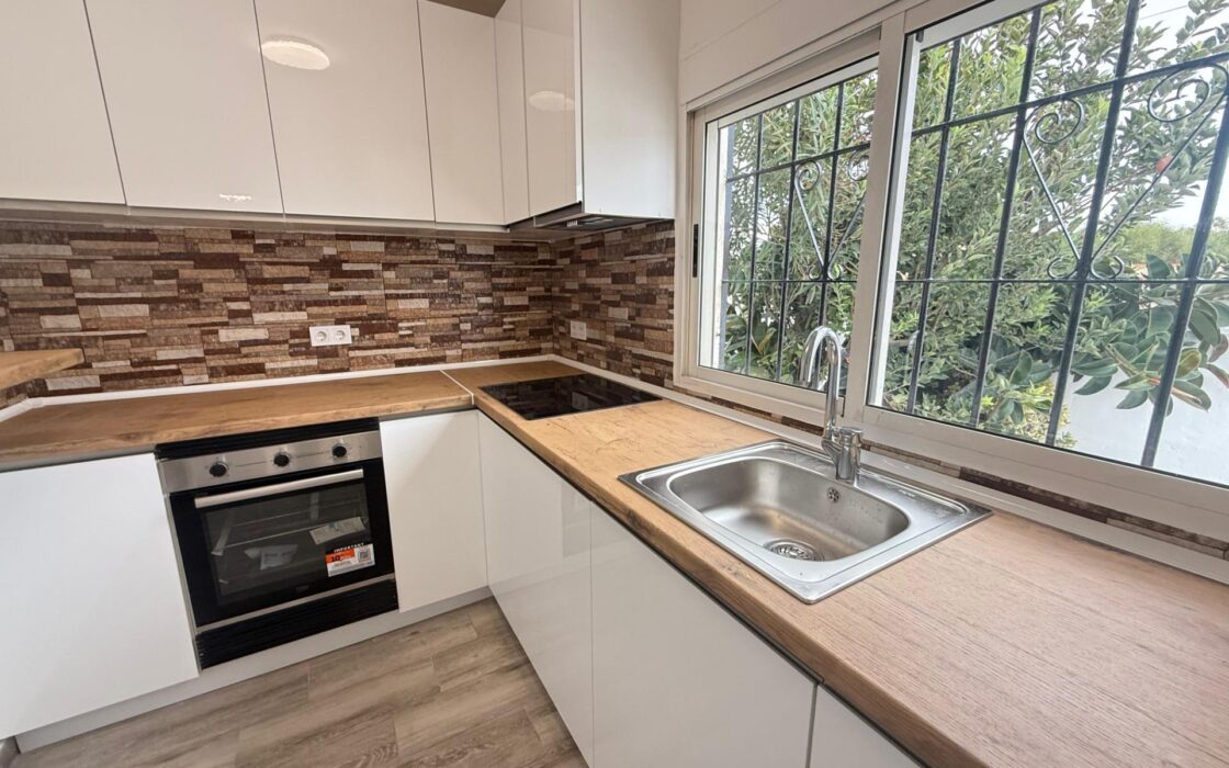 Независимое шале в Лос-Фрутале, 90 кв.м, терраса 40 м² у моря