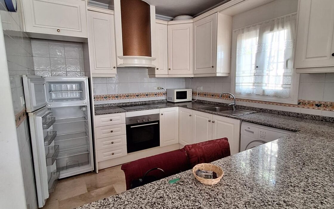 Апартаменты 3 комнаты в Ориуэла Коста с террасой у моря