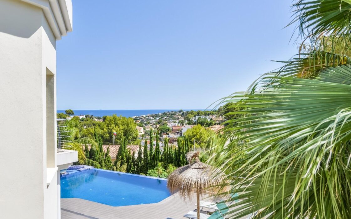 Вилла с видом на море в Бениссе 585 кв.м 5 спален